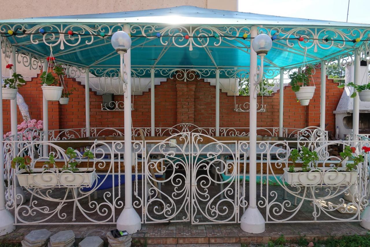 White House Apartments Odesa Exterior foto