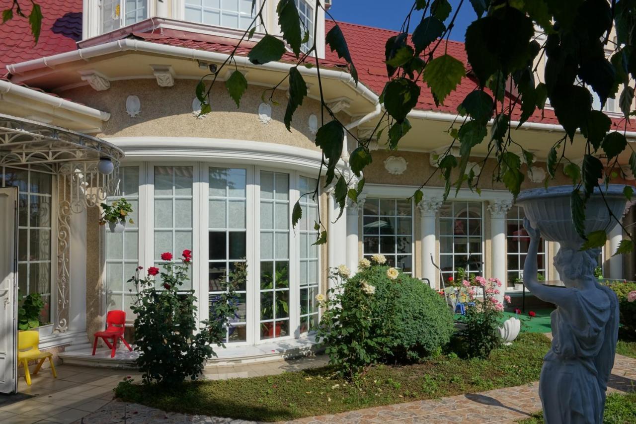 White House Apartments Odesa Exterior foto