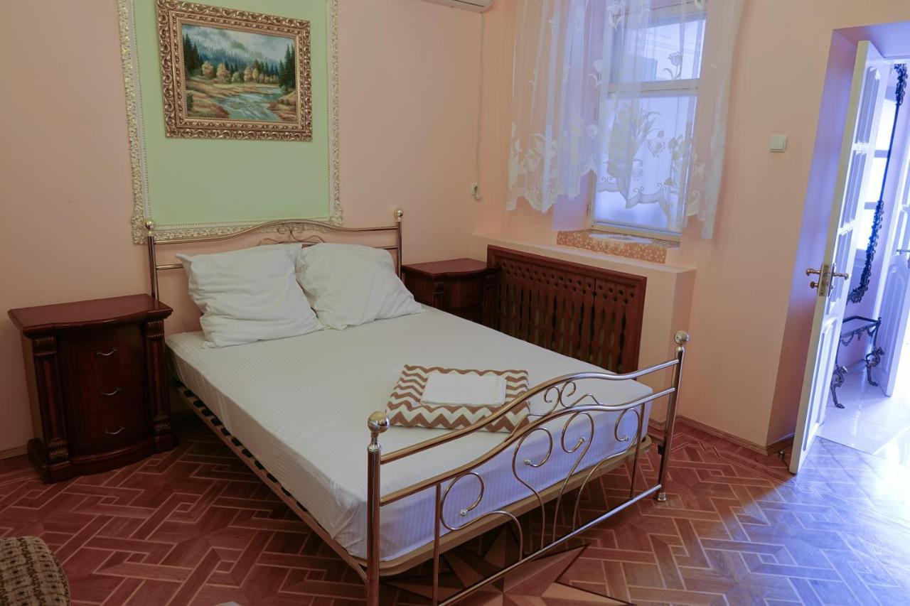White House Apartments Odesa Exterior foto